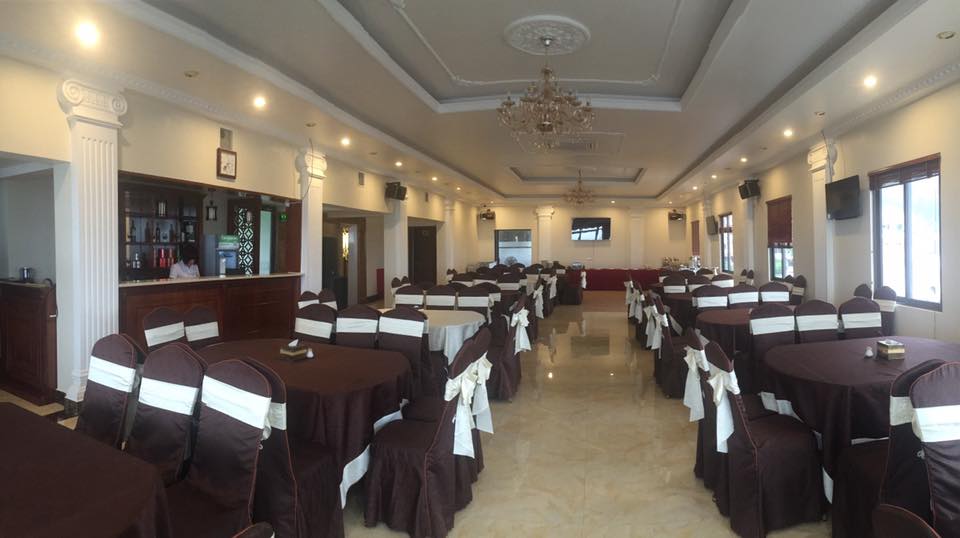 34324259_2053221645000769_714268037875761152_n