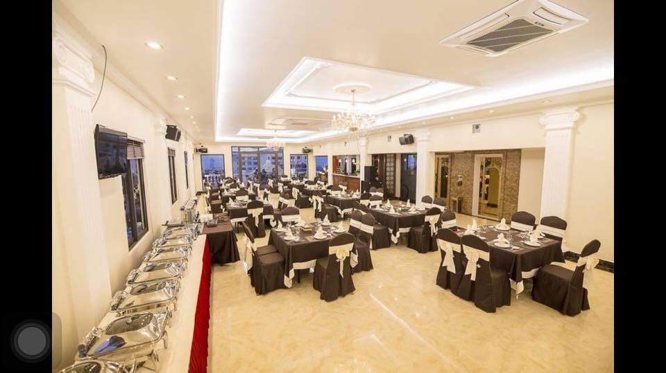 34369189_2053221795000754_154339727091171328_n